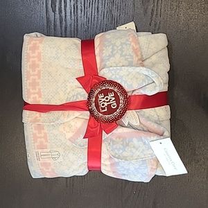 Character Club ready to gift 2 peice fleece pastel Pajamas